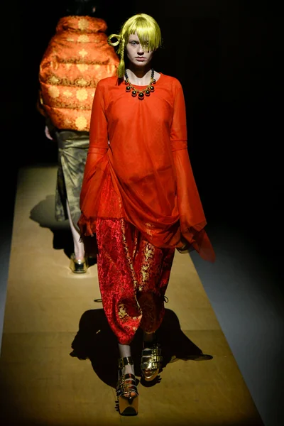 Look 43
